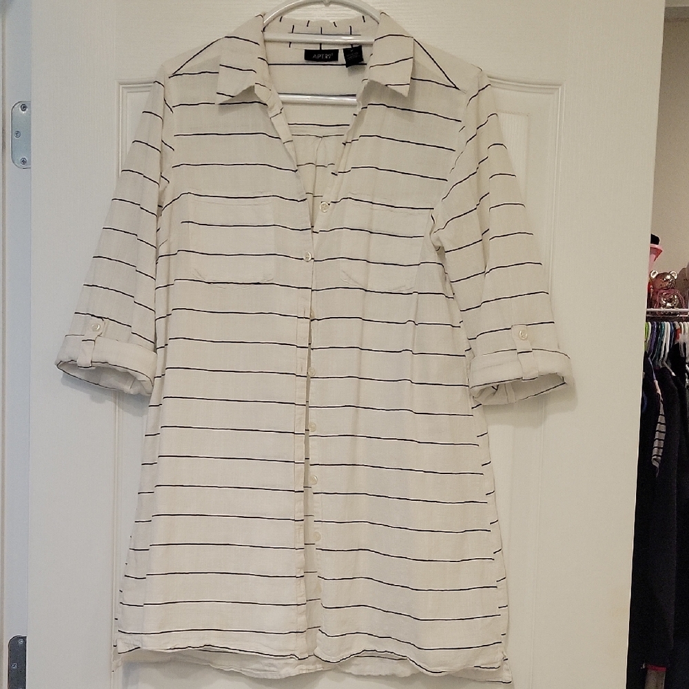 Apt. 9 White and Black Checkered Shirt